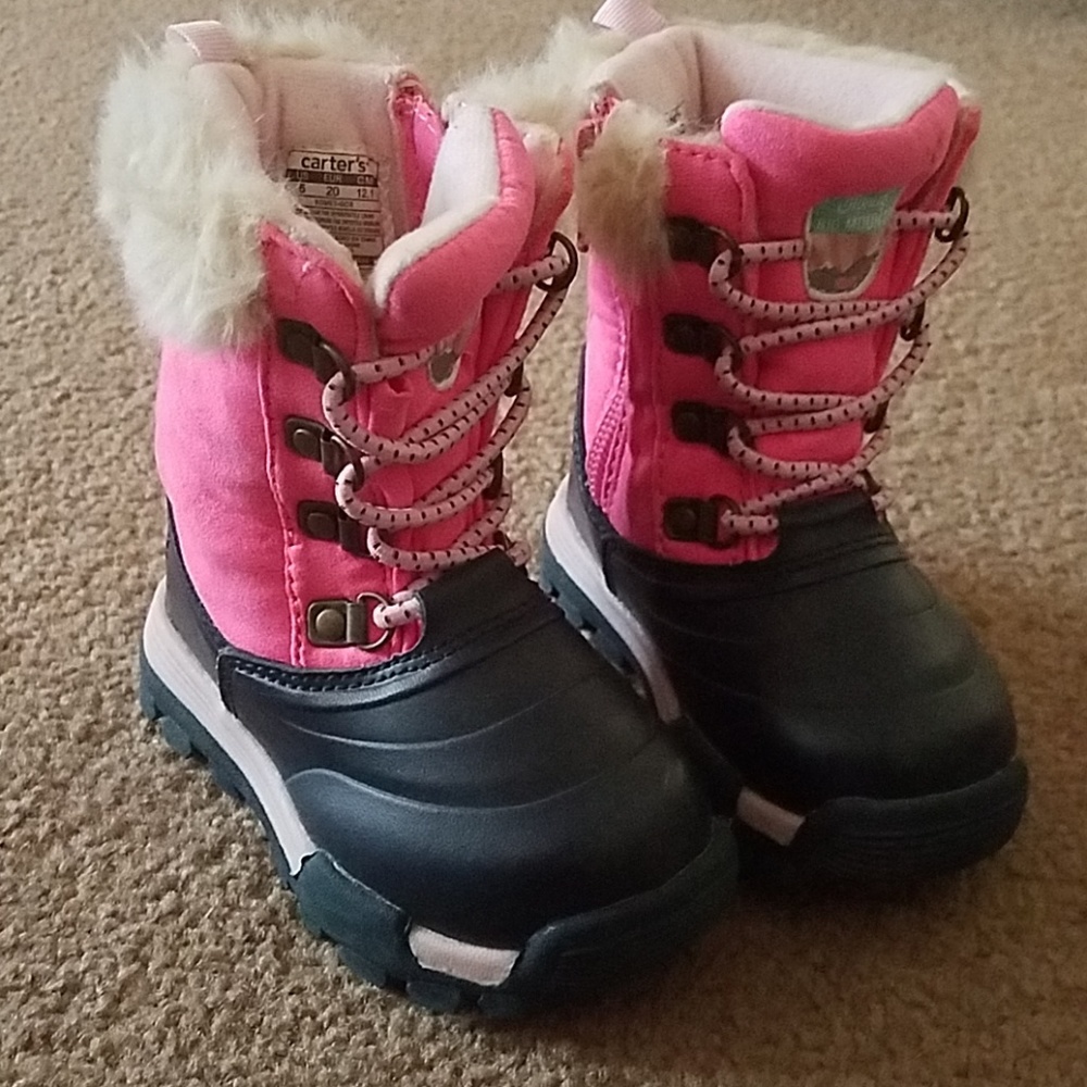 Snow boots